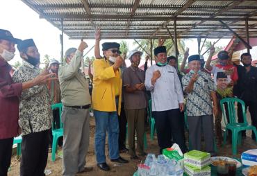 Rosjonsyah bersama masyarakat Desa Pagar Gading Bengkulu Selatan
