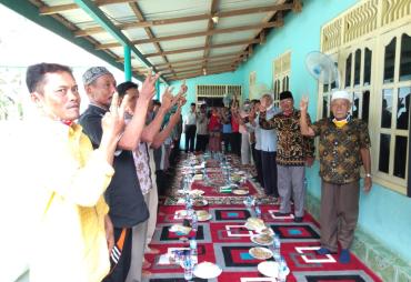 Rohidin silaturahmi bersama masyarakat Air Manjunto Mukomuko