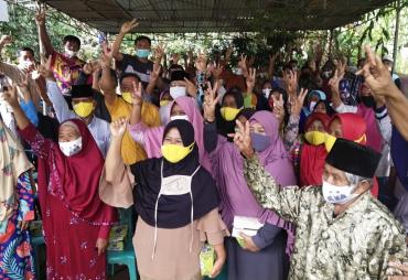 Rohidin silaturahmi bersama masyarakat Sumber Rejo Bengkulu Utara