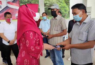 Tanggamus Terima Bantuan Alsintan dari Pusat