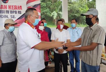 Tanggamus Terima Bantuan Alsintan dari Pusat