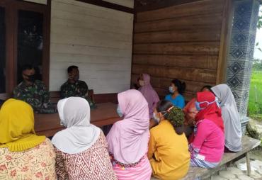 Datangi Ibu-Ibu Arisan, Satgas TMMD Bojonegoro Serukan…