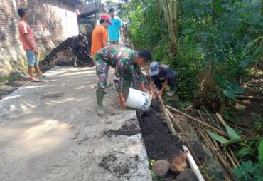 PinggirJalan Harus di Urug Agar Lebih Nyaman Penggunannya