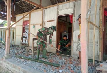 Penuh Semangat, Satgas TMMD 110 Bojonegoro Bantu Perbaikan…