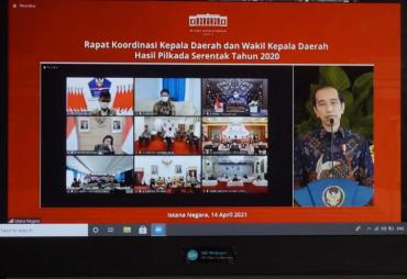 Presiden Jokowi Minta Kepala Daerah Permudah Izin Investasi untuk Buka Lapangan Pekerjaan