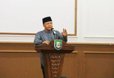 Gubernur Rohidin