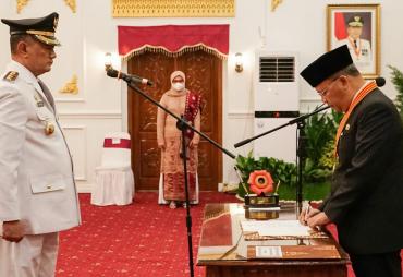 Lantik Pj Bupati Bengkulu Tengah, Gubernur Rohidin Pesankan…