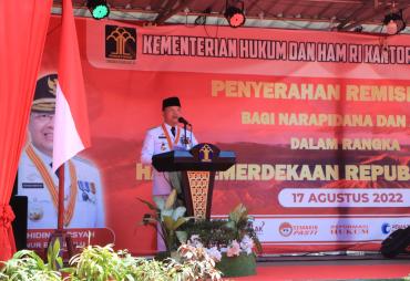 Gubernur Bengkulu Serahkan Remisi  HUT RI ke-77  Kepada 1.316 Narapidana