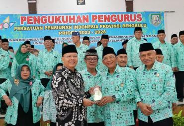 Kukuhkan Persatuan Pensiunan Indonesia, Gubernur Rohidin…