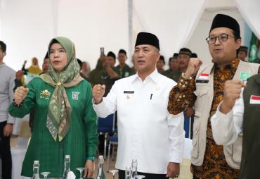 Pj Bupati Apriyadi Lantik Pengurus LPBHNU se-Kecamatan Wilayah Timur