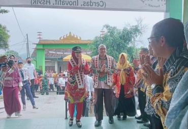 Bupati Tanggamus Hj Dewi Hadayai Resmikan Sekolah Ceria