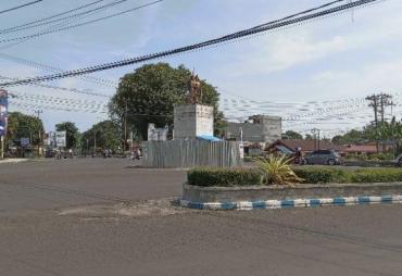 Pemkot Bengkulu Renovasi Tugu di Simpang 4 Padang Harapan