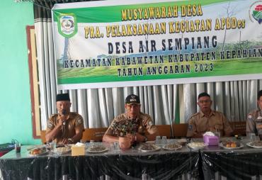 Pemdes Air Sempiang  Gelar Musyawarah Pra Pelaksanaan Pembangunan Jalan Rabat Beton