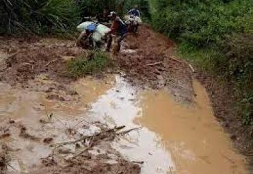 Akses Jalan ke Desa Langgar Jaya