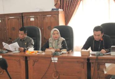 DPRD Kepahiang Gelar Rapat Gabungan Bahas Raperda Pajak dan Retribusi Daerah