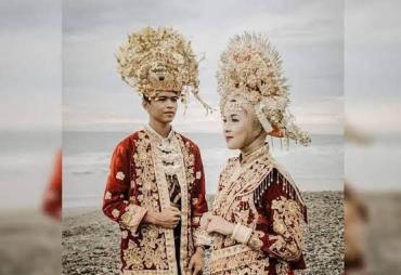 Tradisi Unik Marapulai Basuntiang di Indrapura Kabupaten…