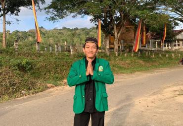 “Tiri nan datang dari lantai ” 