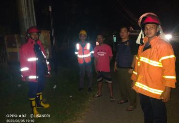 Sigap dan Tanggap,  Tim Damkar dan PLN Muba Berhasil…