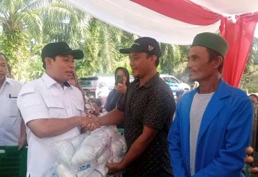WaliKota Bengkulu Serahkan Bantuan Alat Tangkap dan…