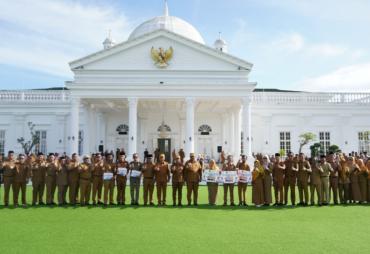 Tutup Tahun Kerja 2025, WaliKota Bengkulu Beri Penghargaan…