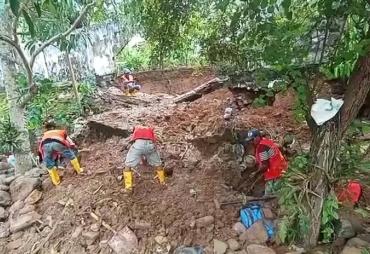 Pagar Roboh Tutup Drainase, PUPR Bengkulu Gerak Cepat Cegah Banjir di Jalan Seruni