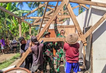Rumah Tak Layak Huni Pak Misri Mulai Dibedah Total