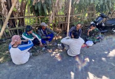 Keakraban Satgas TMMD ke-129 Kodim 0714/Salatiga dan Warga…