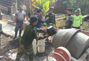 Bahu Membahu Bangun Desa