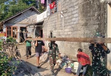 Semangat Kebersamaan Warnai Rehabilitasi RTLH dalam TMMD…