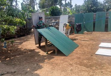 Atap Pos Kampling Dicat Hijau