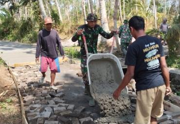 Dukung Produktivitas Petani, Koramil 01/Sidomukti Bangun…